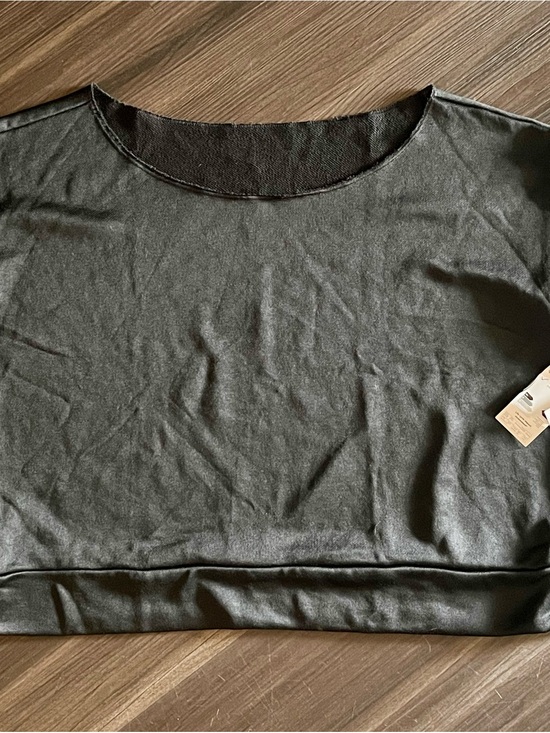 earth republic Tops - Women’s Black Crewneck Top